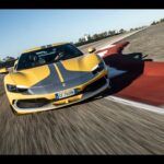 最新の跳ね馬、フェラーリ 296GTBに初試乗。V6エンジンとモーターが生み出すPHEVスーパーカーの魅力とは？