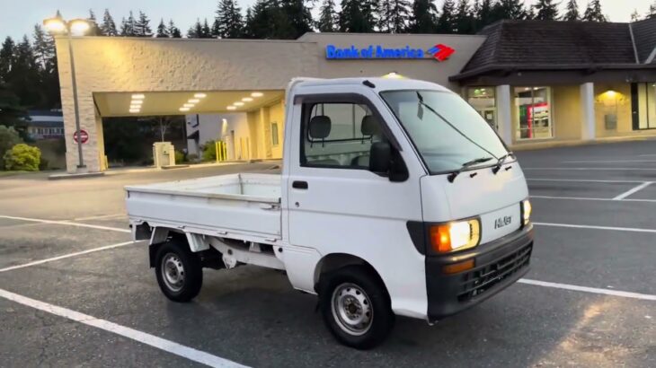 1997 Daihatsu Hijet mini truck 4WD 5 speed AC 37,000mi