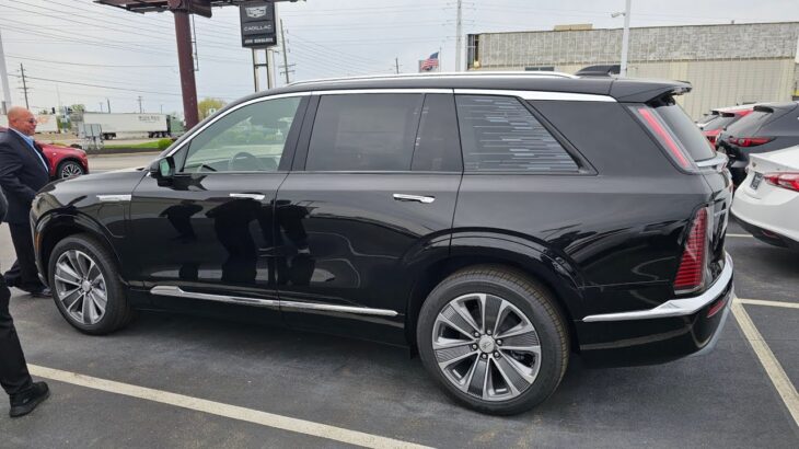 Test ride in a 2026 Cadillac Vistiq Luxury