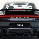 2026年型ポルシェGT-4は公道走行するにはパワフルすぎる？  （完全公開＆試乗