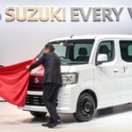 【2025年最新】スズキ・エブリィバン徹底レビュー！外装・内装・走り・価格すべて解説！