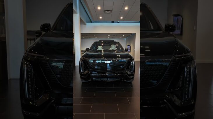 Turn heads in the 2026 Cadillac Vistiq Sport💎⚡