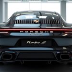 2026年型ポルシェ911ターボSはまさに車輪のついたロケット！0-60マイル加速はなんと！
