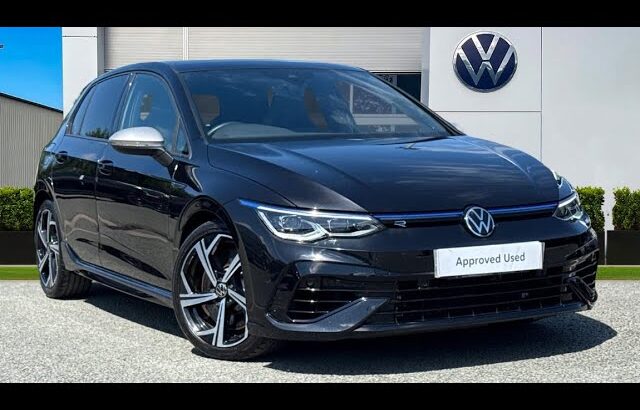 Approved Used Volkswagen Golf R 2.0 TSI 320PS DSG 4Motion in Black | HW21AVV | Wrexham Volkswagen