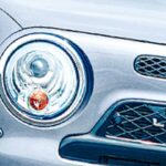 “1リッターで27km”以上走る！ スズキ新「軽セダン」発表！ 丸目な「旧車デザイン」が超カッコイイ！ 約164万円の「アルト ラパン LC」が販売店でも話題に