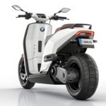 衝撃】2025年版BMW CE 04スクーター登場！未来のバイクはここまで進化したのか!?