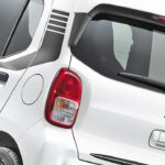 スズキ新「アルト」がスゴい！ もはや「アルト“ワークス”」仕様! 伝説の「スポーツハッチ」風“純正レトロ”カスタム「ブラックスタイル」に注目！