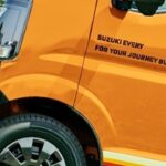 スズキ新「エブリイ」発売に反響多数！ 「めっちゃカッコいい」「ブラックのアクセントが最高」「アウトドアにぴったり」の声も！ 画期的な「両側パワースライドドア」など装備充実の「Jリミテッド」登場！