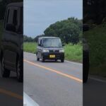 一輛黑色Daihatsu Tanto (L350)的輕型車駛經光音寺內田橋線。#daihatsutanto #daihatsu #ダイハツタント #ダイハツ #のりもの