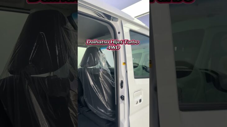 Daihatsu Hijet Cargo Cruise Turbo 4WD มีรถพร้อมส่งมอบ #daihatsu 092-356-5566Line : torbenz